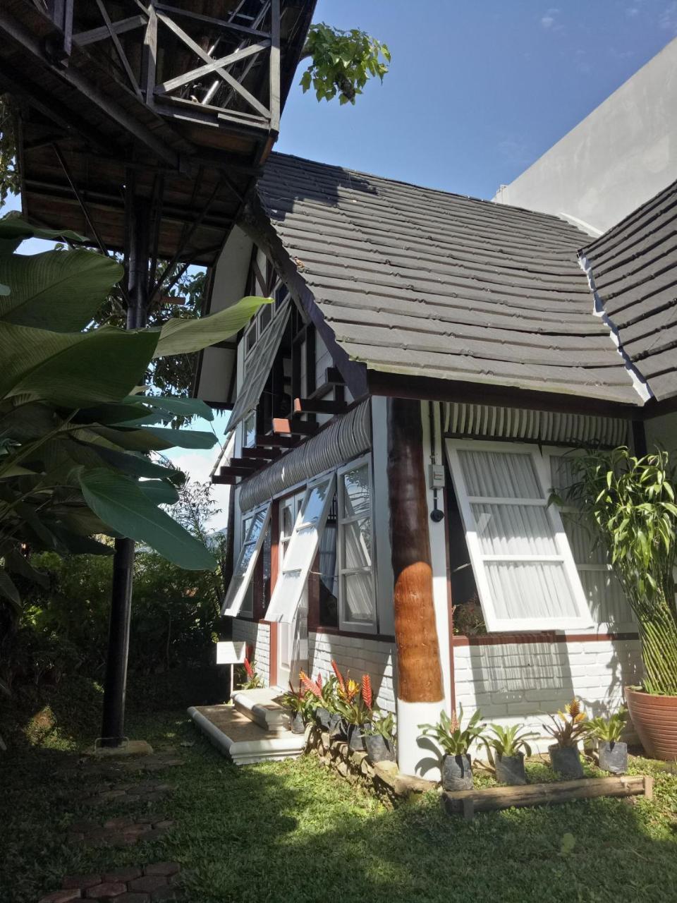 Rumah Pakankamih Букитинги Екстериор снимка