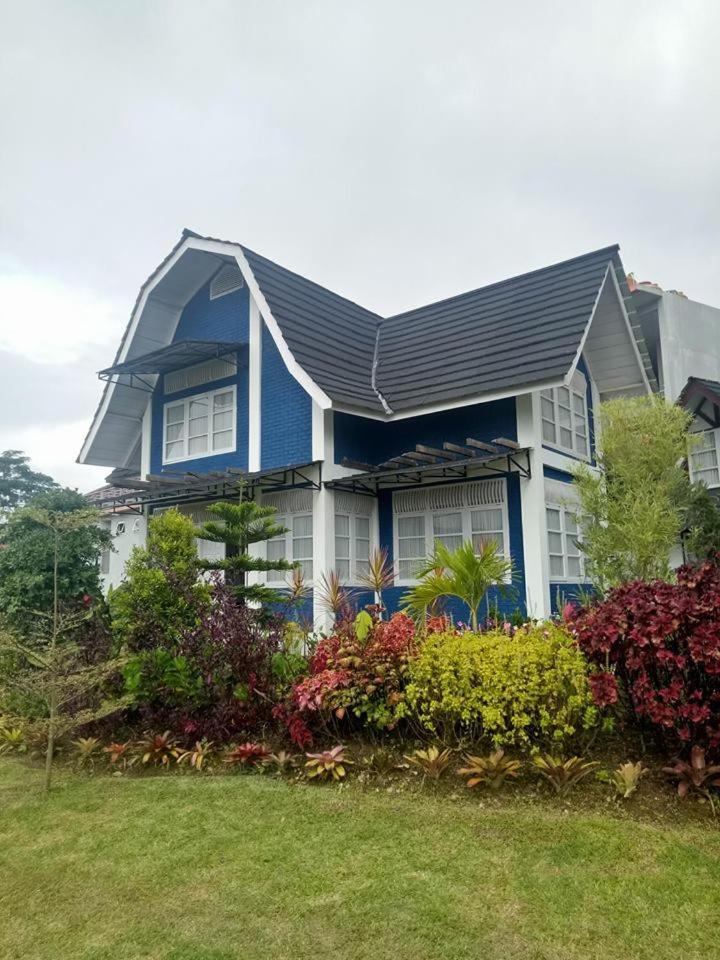 Rumah Pakankamih Букитинги Екстериор снимка